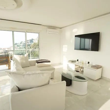 Le Petit Prince: De Standing Apartment *
