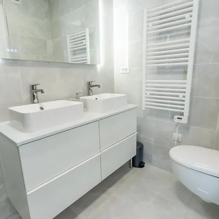 Le Petit Prince: De Standing Apartment